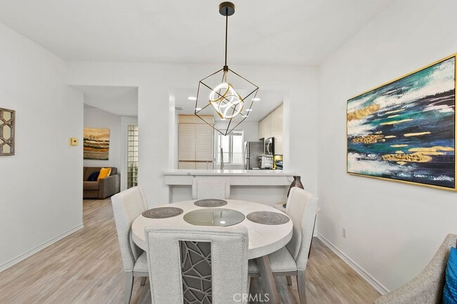 Building Photo - 2243 Martin