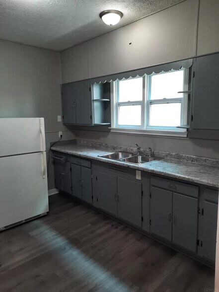 Building Photo - 1516 N 13th St