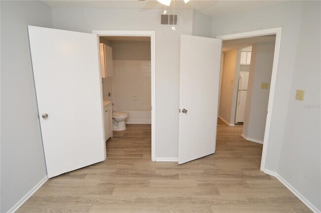 Building Photo - 8723 Fancy Finch Dr
