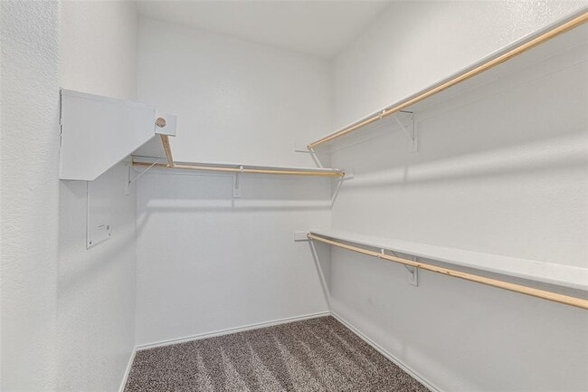 Building Photo - 6320 Red Cliff Dr