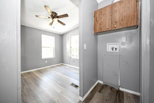 Building Photo - 14009 Rustic Ln