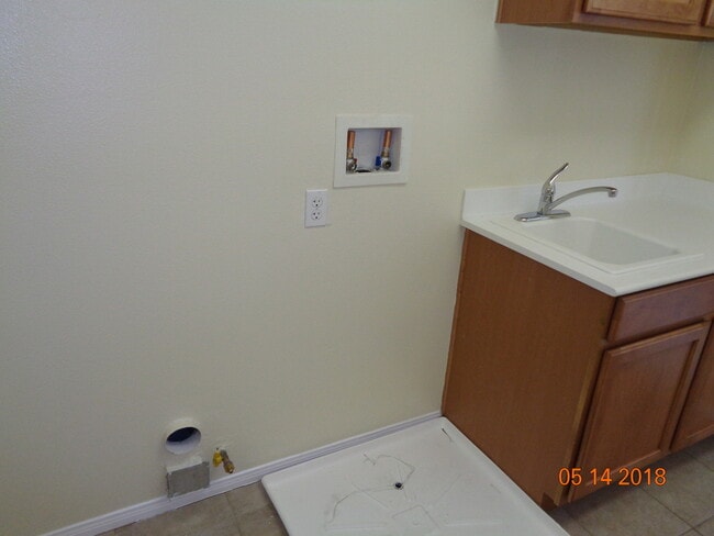 Building Photo - Beautiful West Lancaster 2 Story Offering 3209 sq. ft.