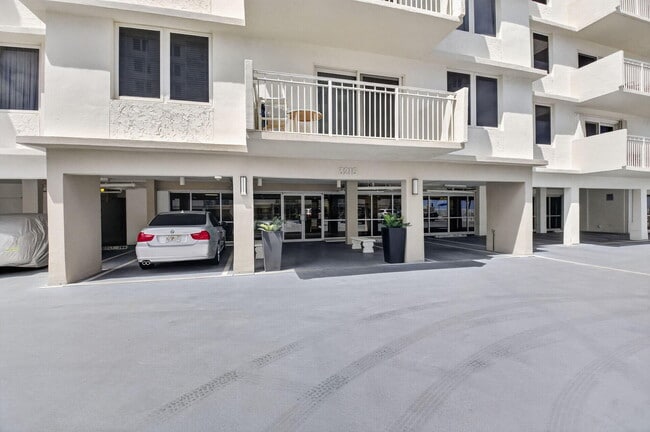 Building Photo - 3215 S Ocean Blvd