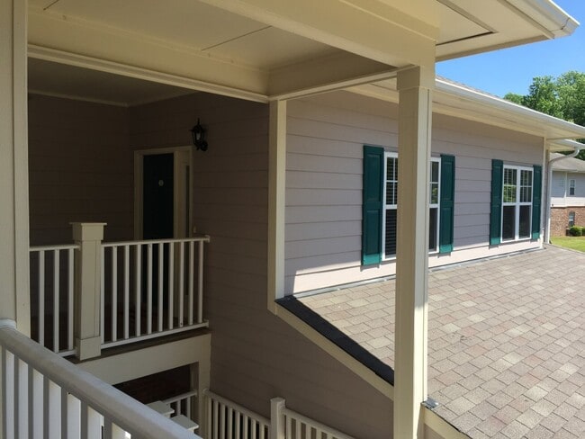 Building Photo - 522 Lionshead Rd