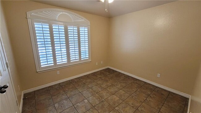 Building Photo - 11712 Larch Valley Dr