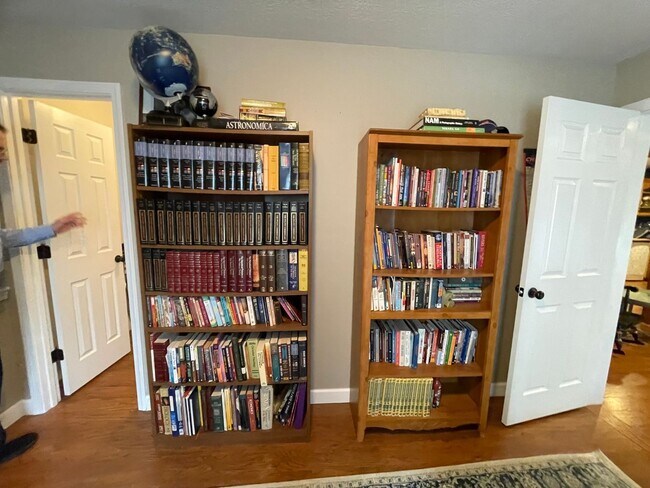 Building Photo - PRE-LEASING - Fully Furnished 6mo Short Term Rental in Ozark