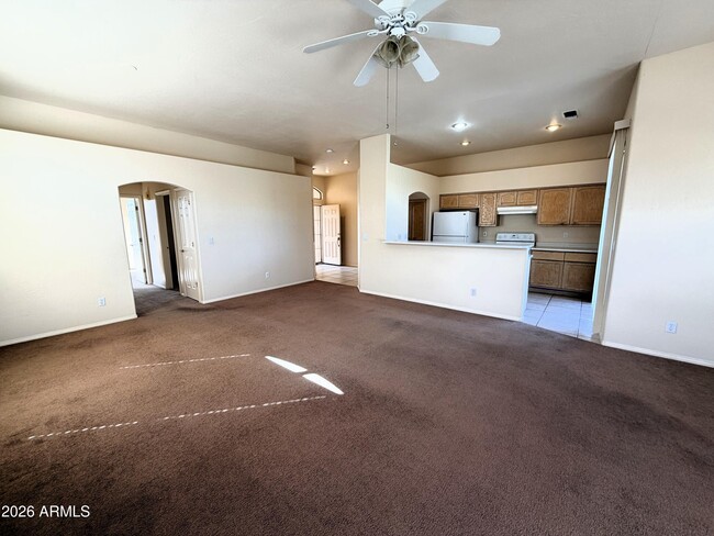 Building Photo - 1280 E Crestview Dr