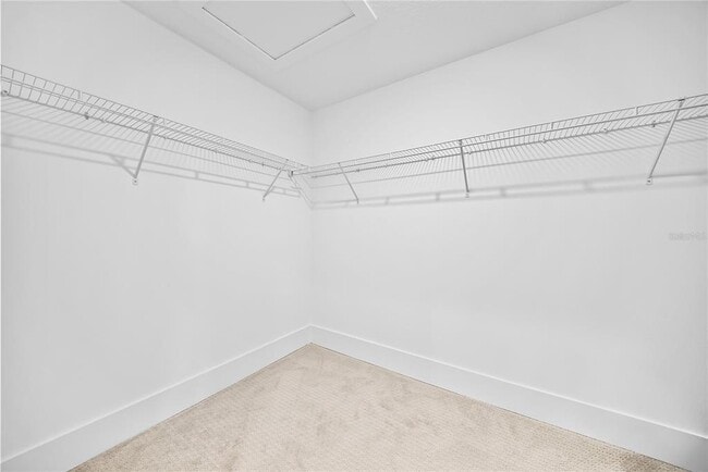 Building Photo - 1694 Pinecliff Dr