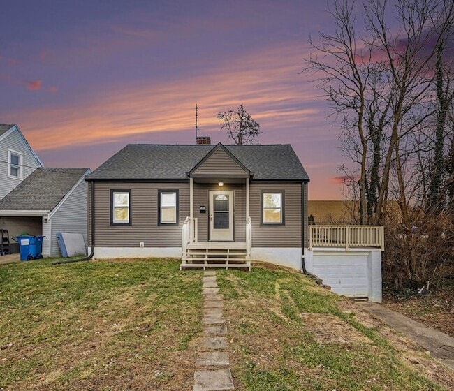 Building Photo - 12 Linwood Ave