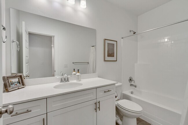 Building Photo - Modern Home in Heber – Available Now!
