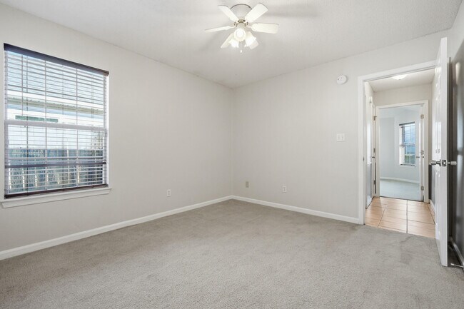 Building Photo - 955 Pacific Silver Ct