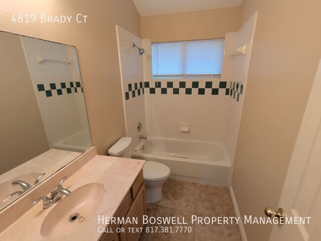Building Photo - 4819 Brady Ct