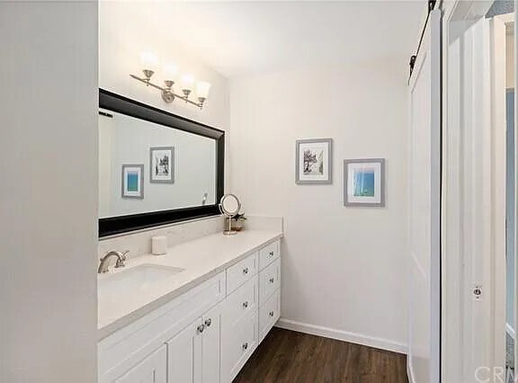 Upstairs Bathroom - 515 Meyer Ln