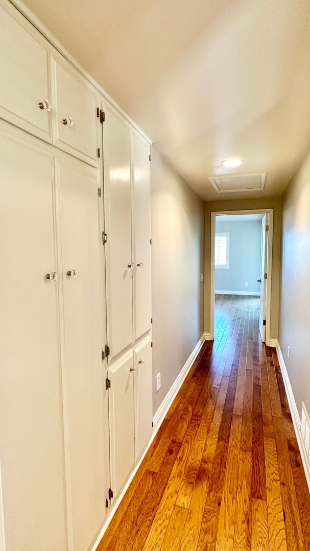 Building Photo - Lovely, Open Floor Plan, Single Story Located in the Desirable Live Oak Estates of Fallbrook!