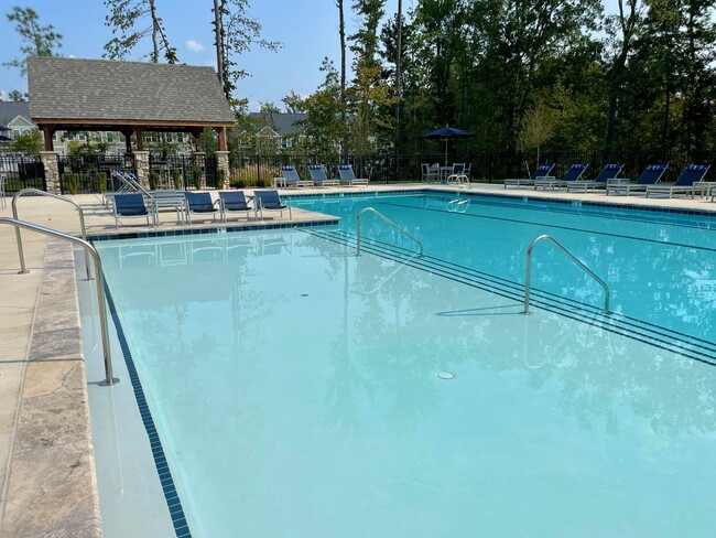 Building Photo - Heron | 3 Bed 2.5 Bath | Garage | 1800 sf