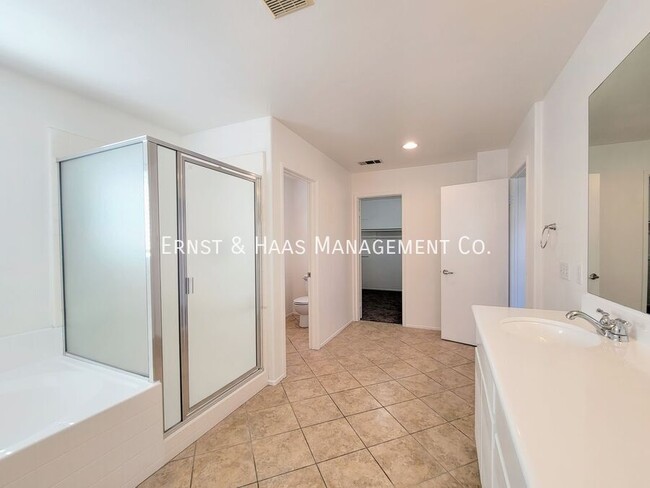 Building Photo - 17528 Yellowwood Way