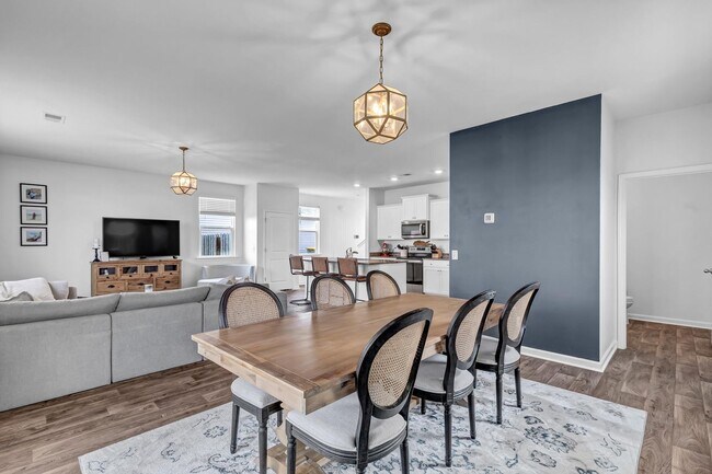 Building Photo - Ways Station Golf course community in Richmond Hill Plantation - 4 Bed/2.5 Bath