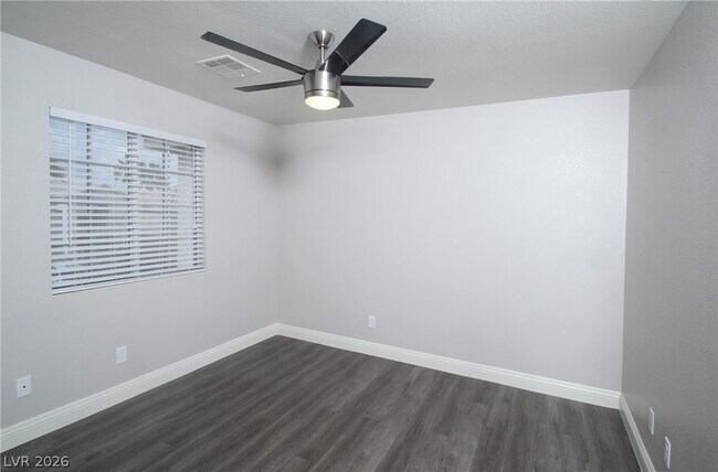 Building Photo - 268 Single Petal St