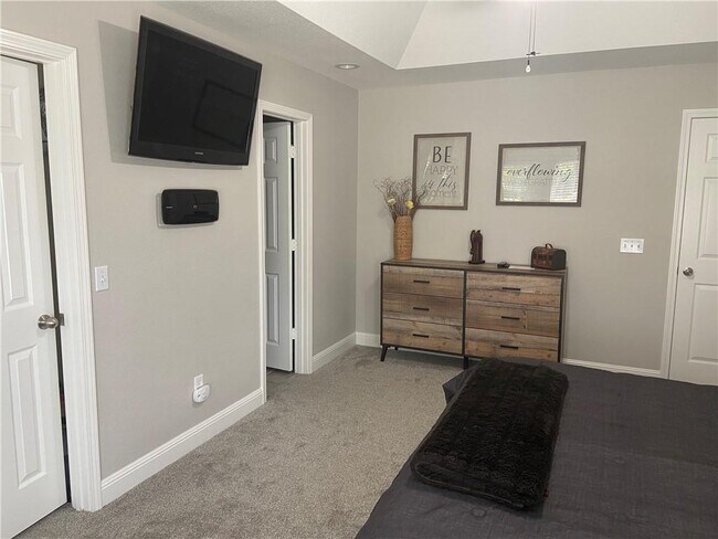 Building Photo - 15 Rillington Dr