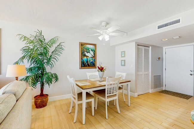Building Photo - 26300 Hickory Blvd