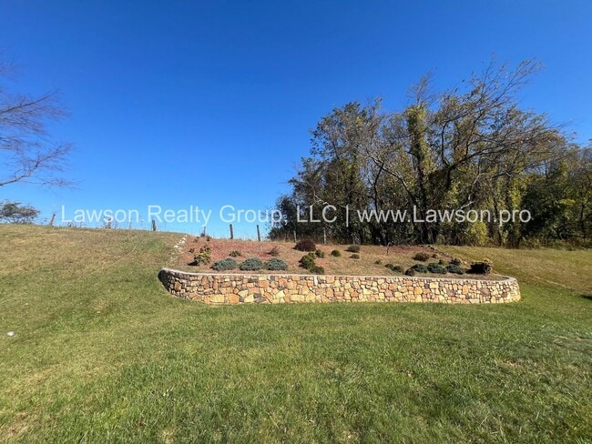 Building Photo - Gorgeous Classic Cave Spring Colonial in S...