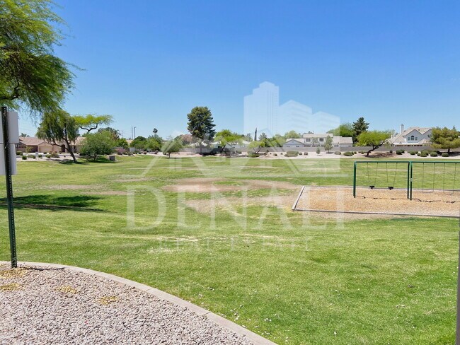 Building Photo - 3980 E Pinon Ct