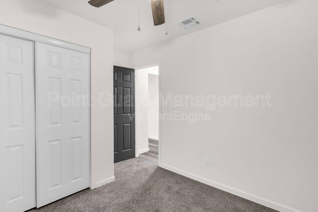Building Photo - 955 Leroy St