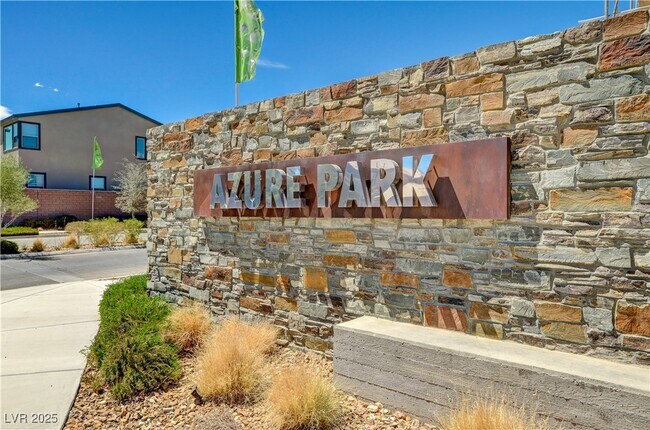 Building Photo - 1305 Azure Jay Ave