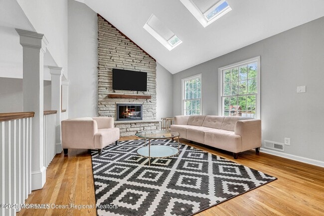 Building Photo - 1 Barbara Ln