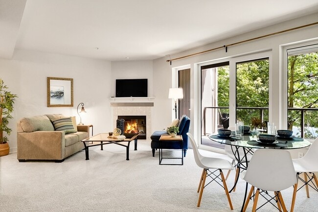 Building Photo - 5001 California Ave SW