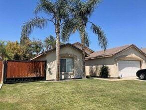 Building Photo - The Seasons Pool Home – 3 Bedroom, 2 Bathr...