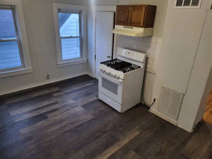 Building Photo - 188 Perkins Ave