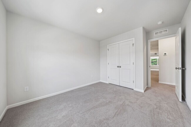 Building Photo - 205 Millennium Dr