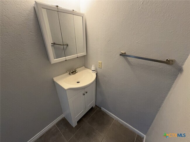 Building Photo - 1704 Big Bend Dr
