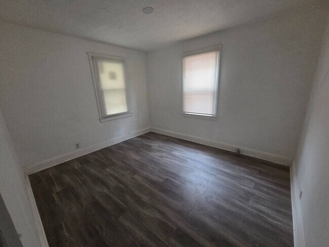 Building Photo - 15322 Yorick Ave