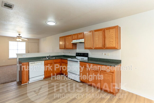 Building Photo - 411 Brittney Way