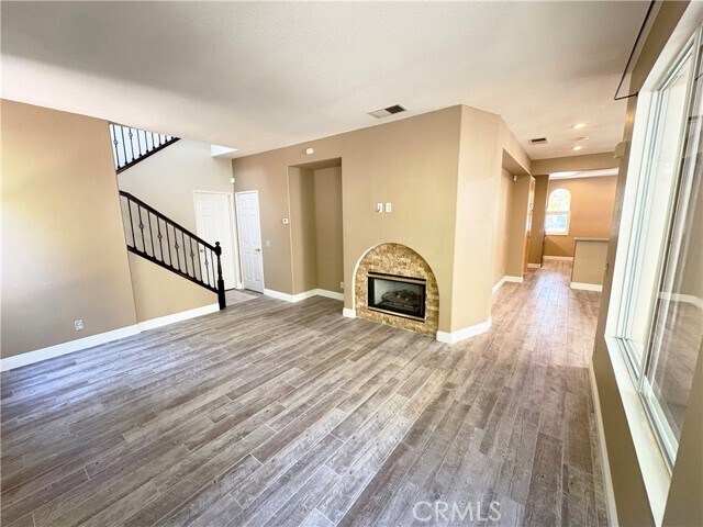 Building Photo - 5 Halcyon Ln
