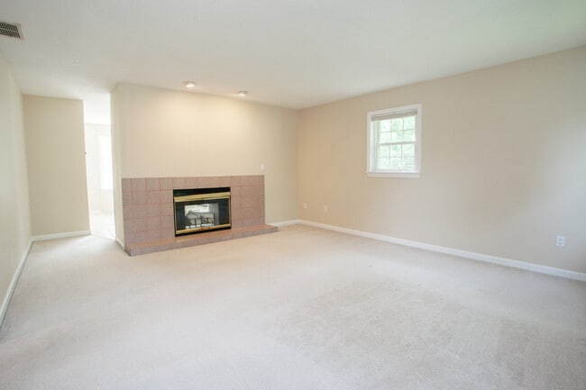 Building Photo - 24 Old Mill Dr