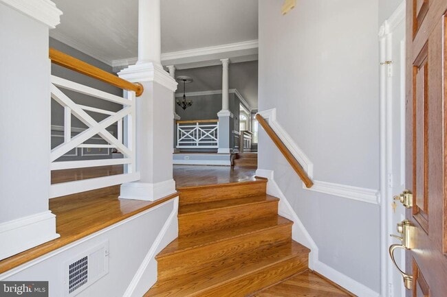 Building Photo - 6323 Barcroft Mews Dr
