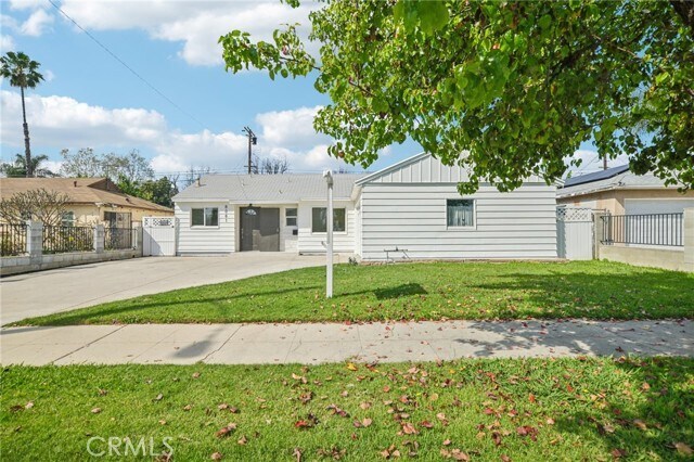 Building Photo - 8061 Hesperia Ave