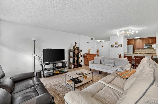 Building Photo - 25 Rockledge Ave