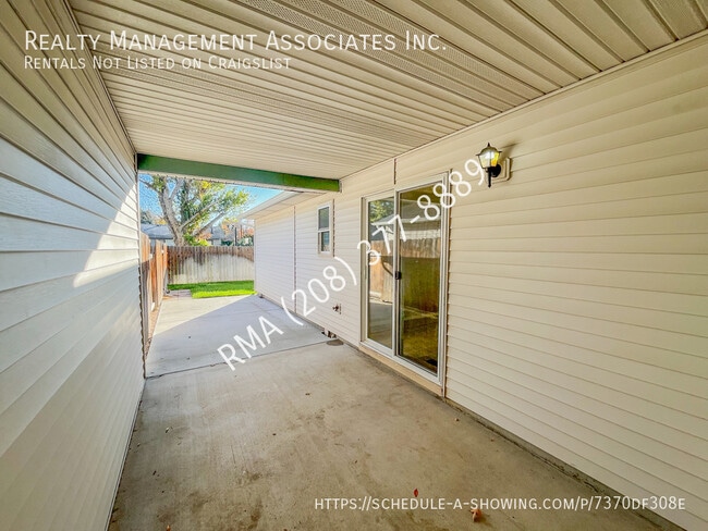 Building Photo - 9887 W Mesquite Ct