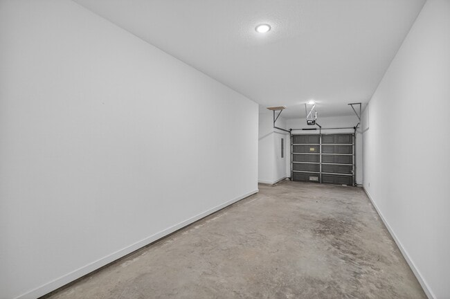 Building Photo - 599 Cypress Vly Ave