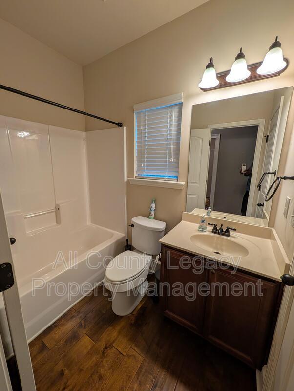 Building Photo - 2591 Foxy Dr