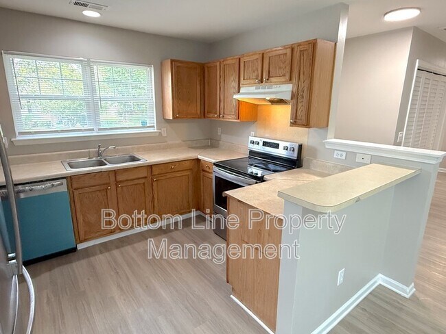 Building Photo - 3715 Bullard St