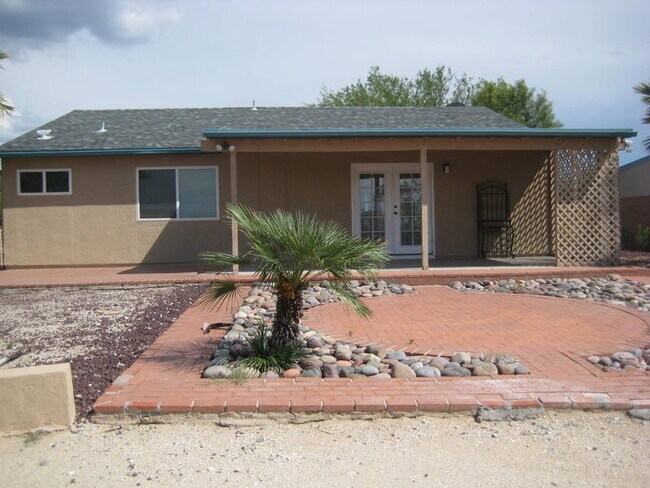 Building Photo - 10106 Cll Del Este