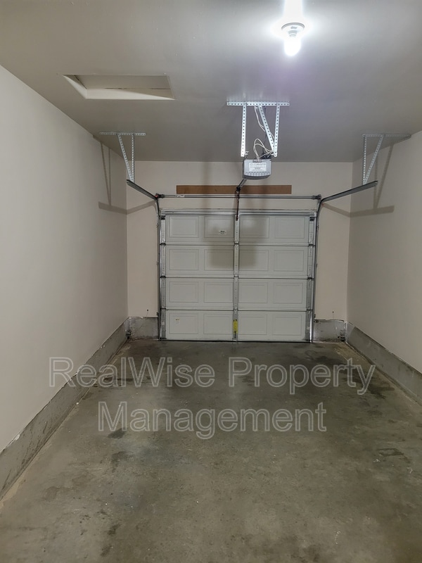 Building Photo - 2478 SW Timber View Ct