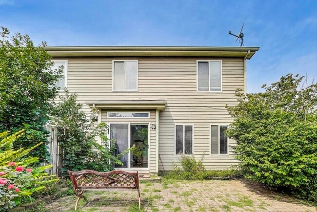 Building Photo - 2710 Glenwood Ct
