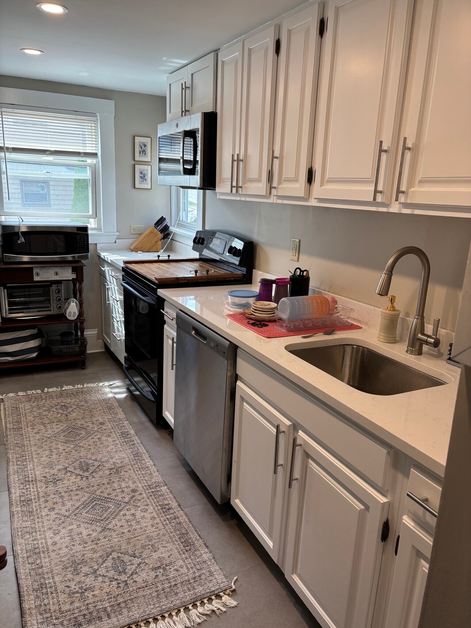 Building Photo - 25 Elm St