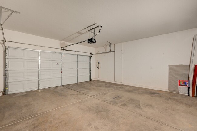 Building Photo - Single Story Single Family Home in Gated Community within N Las Vegas
